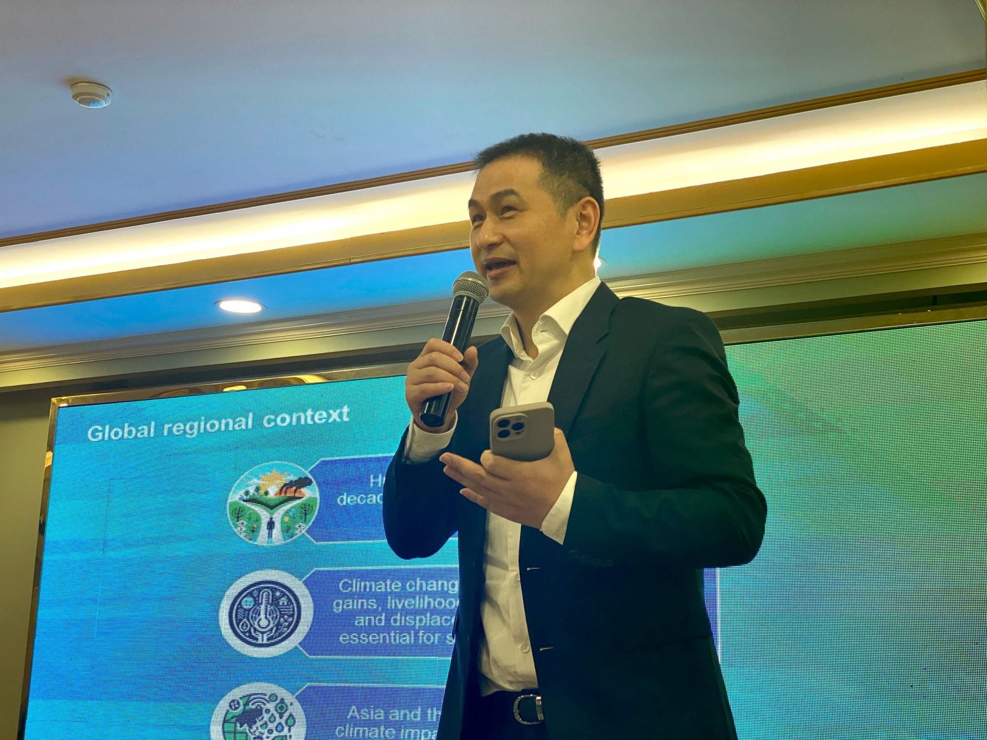&amp;ocirc;ng Jeffrey Jian Xu - Chuy&amp;ecirc;n gia gi&amp;aacute;o dục cấp cao, Ban ph&amp;aacute;t triển con người v&amp;agrave; x&amp;atilde; hội tại Ng&amp;acirc;n h&amp;agrave;ng ph&amp;aacute;t triển Ch&amp;acirc;u &amp;Aacute;