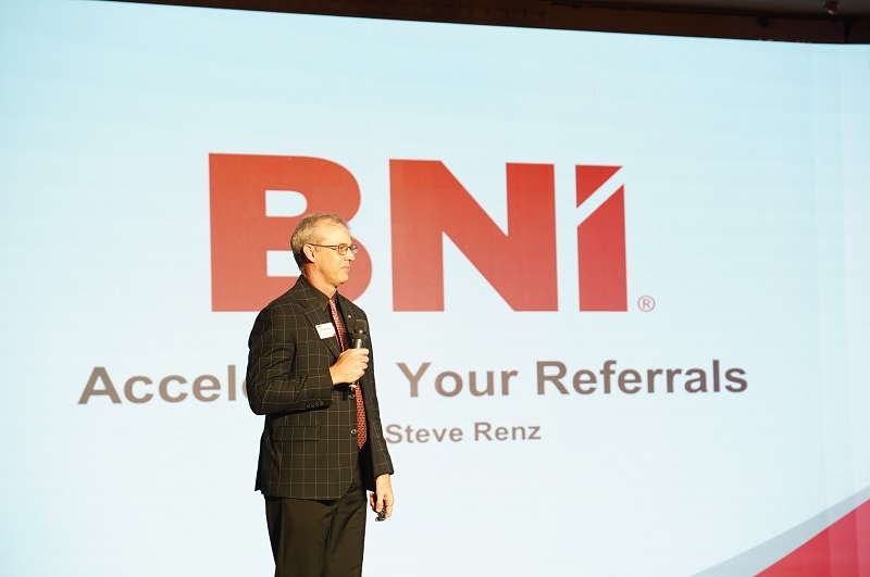 &amp;Ocirc;ng Steven Renz chia sẻ tại sự kiện.