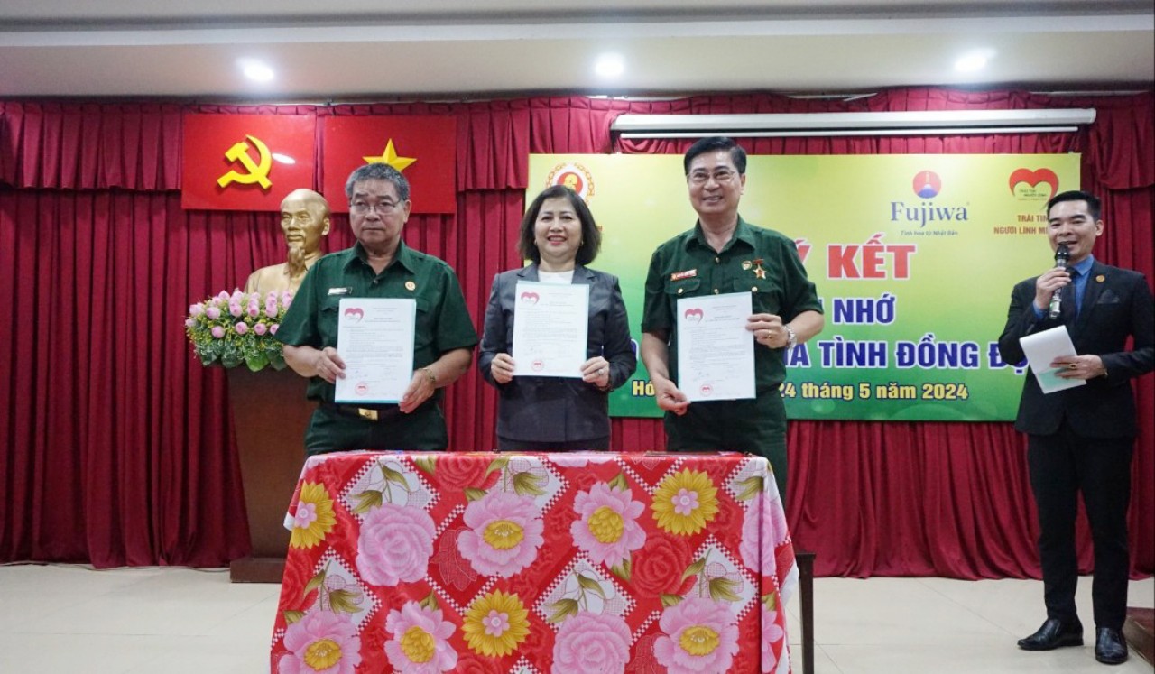 Lễ k&amp;yacute; kết bản ghi nhớ trao nh&amp;agrave;