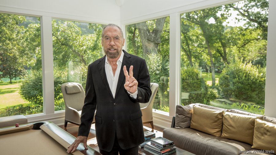 Tỷ ph&amp;uacute; John Paul DeJoria l&amp;agrave; đồng s&amp;aacute;ng lập c&amp;ocirc;ng ty John Paul Mitchell Systems v&amp;agrave; Patr&amp;oacute;n Spirits.