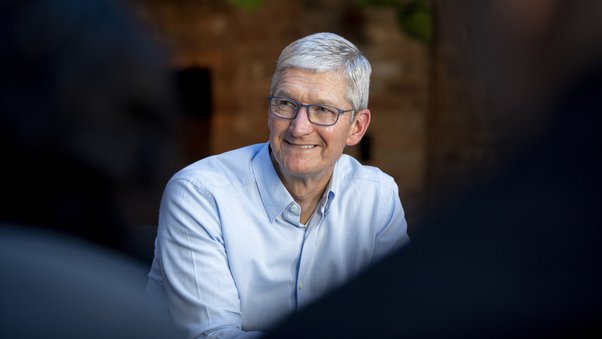 Tim Cook th&amp;iacute;ch đạp xe v&amp;agrave; leo n&amp;uacute;i