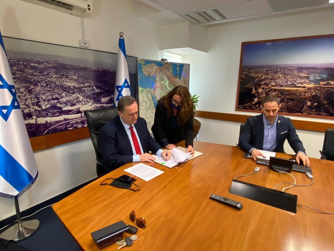 Bộ trưởng T&amp;agrave;i ch&amp;iacute;nh Israel Katz k&amp;yacute; hiệp định theo h&amp;igrave;nh thức trực tuyến với người đồng cấp UAE