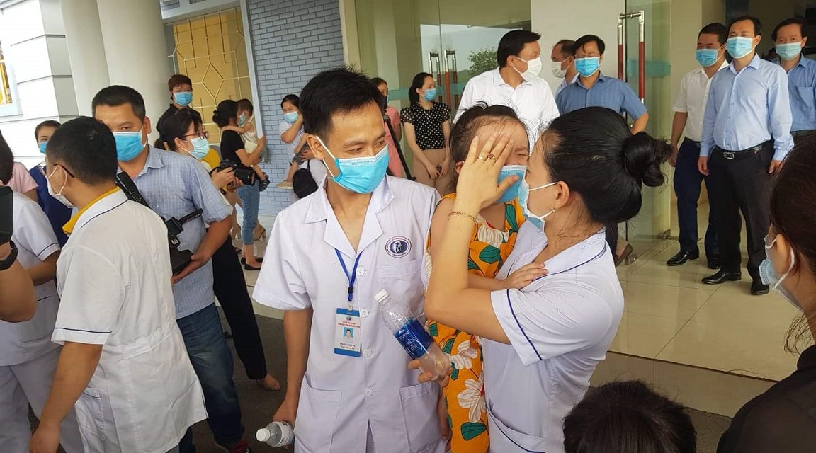 Phút chia tay đầy xúc động Phút chia tay đầy xúc động