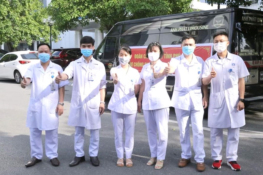 Trước đó 6 cán bộ y Bác sỹ đã lên đường chi viện cho Bắc Ninh hôm 31/5/2021 Trước đó 6 cán bộ y Bác sỹ đã lên đường chi viện cho Bắc Ninh hôm 31/5/2021