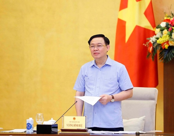 Chủ tịch Quốc hội Vương Đ&amp;igrave;nh Huệ ph&amp;aacute;t biểu tại cuộc l&amp;agrave;m việc