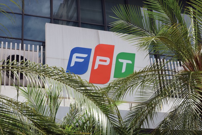 FPT thu về 13,3 ngh&amp;igrave;n tỷ đồng trong 5 th&amp;aacute;ng đầu năm