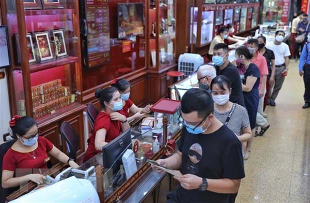 Hiện ch&amp;ecirc;nh lệch gi&amp;aacute; v&amp;agrave;ng trong nước - thế giới ở mức 5,4 triệu đồng/lượng