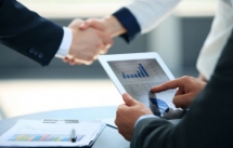 Hơn 50 % doanh nghiệp niêm yết đạt chuẩn công bố thông tin năm 2021
