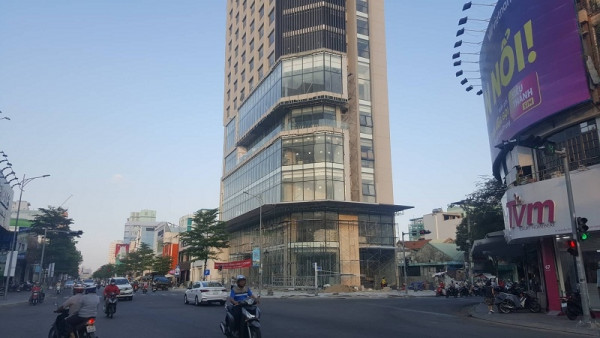 Phạt Chủ tịch HĐQT kiêm Tổng Giám đốc Phát triển Nhà Đà Nẵng vì giao dịch "chui"
