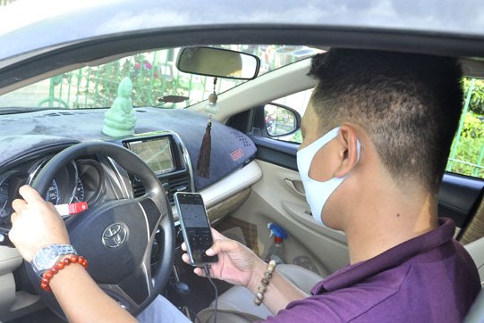 Từ tối ng&amp;agrave;y 19-6, TP.HCM tạm dừng taxi c&amp;ocirc;ng nghệ, xe hai b&amp;aacute;nh c&amp;ocirc;ng nghệ vẫn hoạt động b&amp;igrave;nh thường