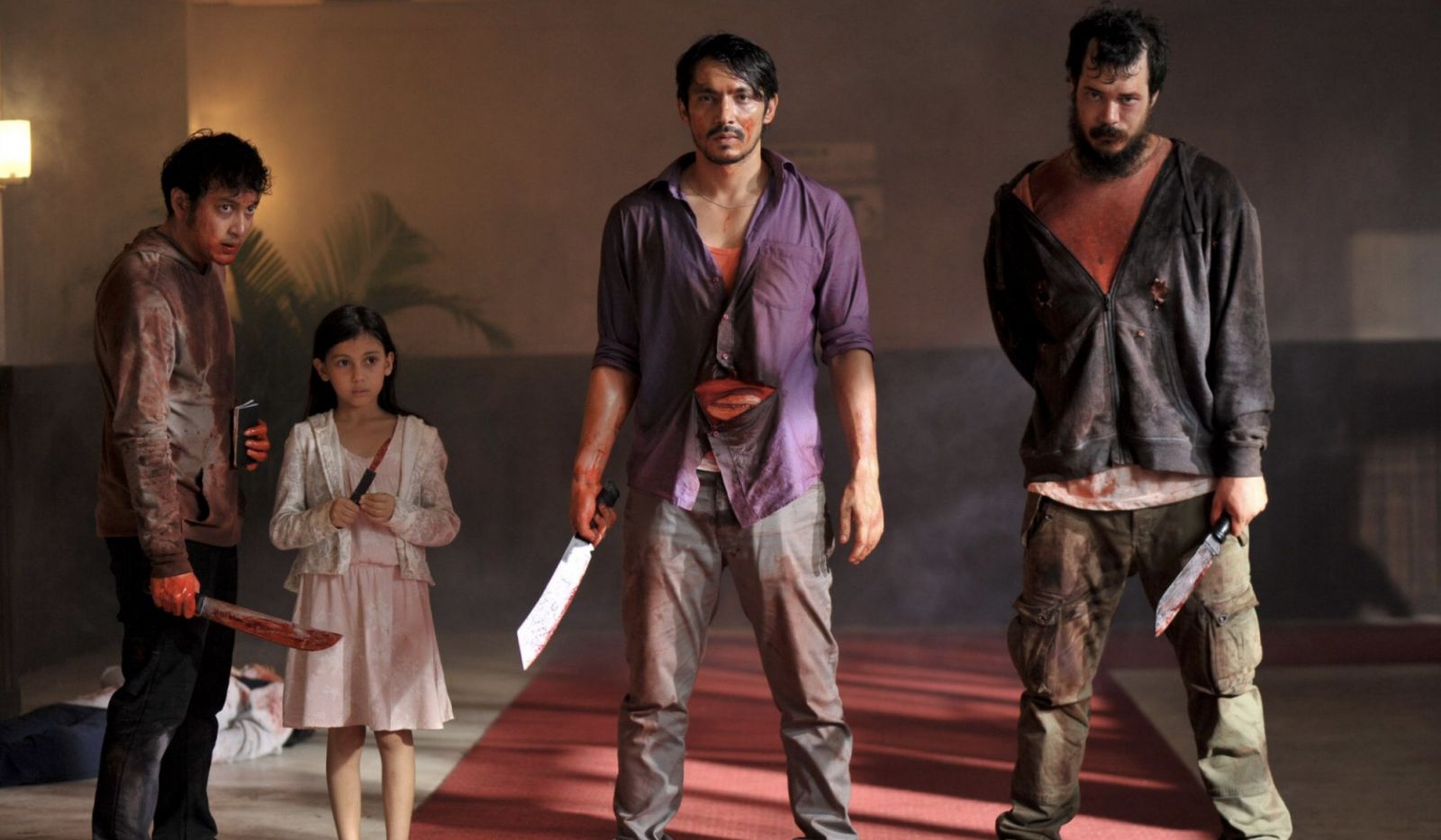 bộ phim kinh dị h&amp;agrave;nh động The Night Comes For Us (M&amp;agrave;n đ&amp;ocirc;ng k&amp;eacute;o đến) , một bản gốc của Netflix từ Indonesia được to&amp;agrave;n thế giới đ&amp;oacute;n nhận.