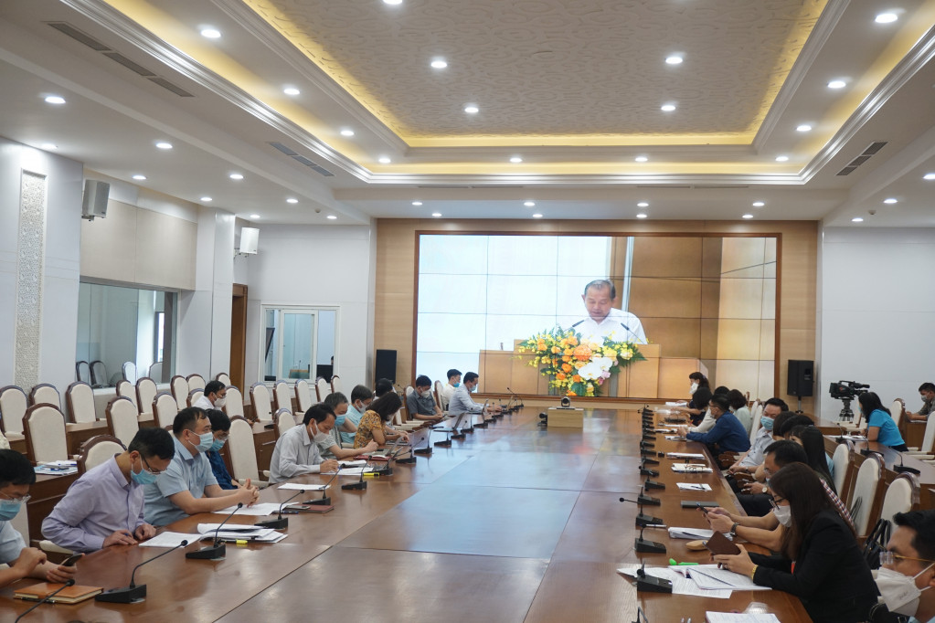 Quang cảnh hội nghị tại điểm cầu Quảng Ninh.