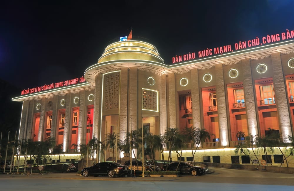 Trụ sở Ng&amp;acirc;n h&amp;agrave;ng Nh&amp;agrave; nước