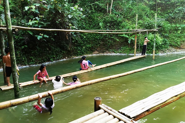 Trang trại thi&amp;ecirc;n nhi&amp;ecirc;n l&amp;agrave; m&amp;ocirc; h&amp;igrave;nh mới xuất hiện ở P&amp;ugrave; Lu&amp;ocirc;ng v&amp;agrave; ph&amp;ugrave; hợp với xu thế du lịch sau khi dịch bệnh Covid-19 được khống chế.