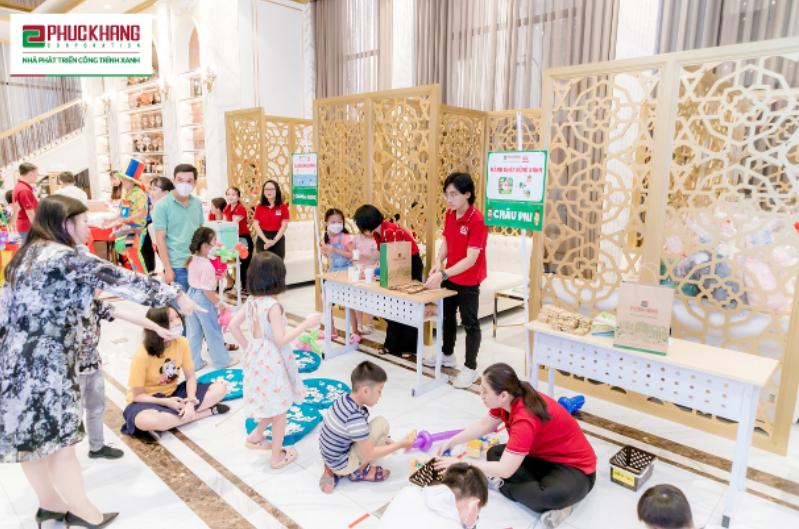 C&amp;aacute;c bạn nhỏ thiếu nhi th&amp;iacute;ch th&amp;uacute; tham gia chuỗi tr&amp;ograve; chơi h&amp;agrave;nh tr&amp;igrave;nh qua năm ch&amp;acirc;u