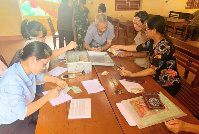 Thực hiện chi trả lương hưu tại thị trấn Đoan H&amp;ugrave;ng, huyện Đoan H&amp;ugrave;ng