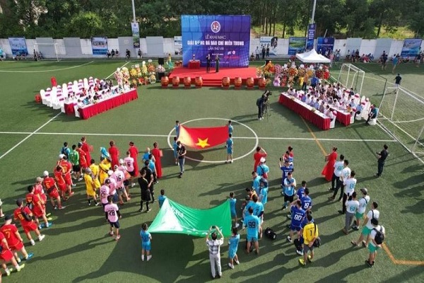 Giải b&amp;oacute;ng đ&amp;aacute; B&amp;aacute;o ch&amp;iacute; miền Trung l&amp;agrave; s&amp;acirc;n chơi bổ &amp;iacute;ch, thiết thực, để những người l&amp;agrave;m b&amp;aacute;o khu vực miền Trung được giao lưu, thi đấu, thắt chặt t&amp;igrave;nh đo&amp;agrave;n kết