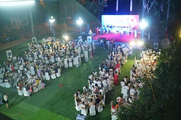 Đ&amp;ecirc;m Gala Dinner Tổng kết v&amp;agrave; trao giải