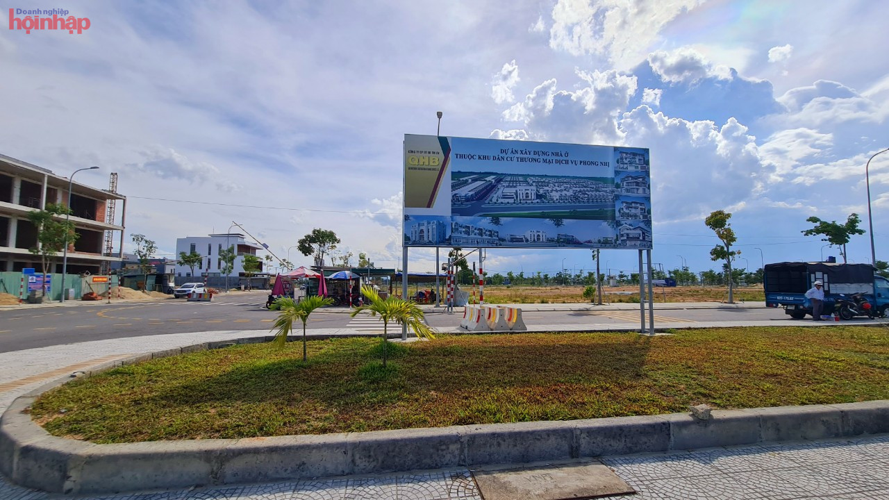 UBND tỉnh Quảng Nam y&amp;ecirc;u cầu C&amp;ocirc;ng ty TNHH Đầu tư x&amp;acirc;y dựng v&amp;agrave; Thương mại dịch vụ QHB triển khai thực hiện đầu tư x&amp;acirc;y dựng Trung t&amp;acirc;m thương mại v&amp;agrave; dịch vụ tổng hợp Phong Nhị theo đ&amp;uacute;ng Quy hoạch chi tiết x&amp;acirc;y dựng (1/500) Khu d&amp;acirc;n cư, thương mại dịch vụ Phong Nhị,
