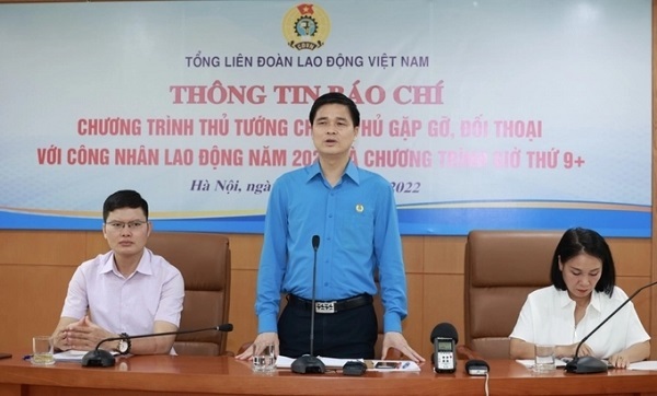 &amp;Ocirc;ng Ngọ Duy Hiểu, Ph&amp;oacute; Chủ tịch Tổng Li&amp;ecirc;n đo&amp;agrave;n Lao động Việt Nam tại buổi Họp b&amp;aacute;o về chương tr&amp;igrave;nh Thủ tướng Ch&amp;iacute;nh phủ gặp gỡ, đối thoại với c&amp;ocirc;ng nh&amp;acirc;n lao động