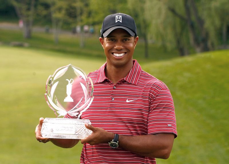 Vận động vi&amp;ecirc;n golf Tiger Woods.
