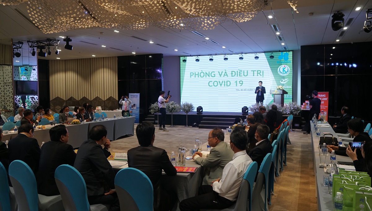 Tr&amp;igrave;nh b&amp;agrave;y tham luận về ph&amp;ograve;ng ngừa v&amp;agrave; điều trị bệnh nh&amp;acirc;n Covid-19 tại hội thảo khoa học &amp;ldquo;Nam dược trị Nam nh&amp;acirc;n&amp;rdquo; do Hội Nam y Việt Nam tổ chức tại Đ&amp;agrave; Lạt từ 24-26.12.2021