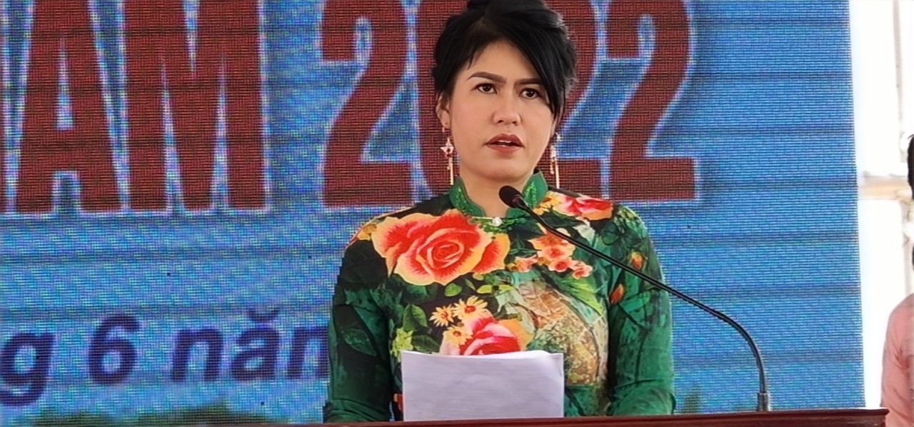 Đại diện DN B&amp;igrave;nh Minh ph&amp;aacute;t biểu tại buổi lễ