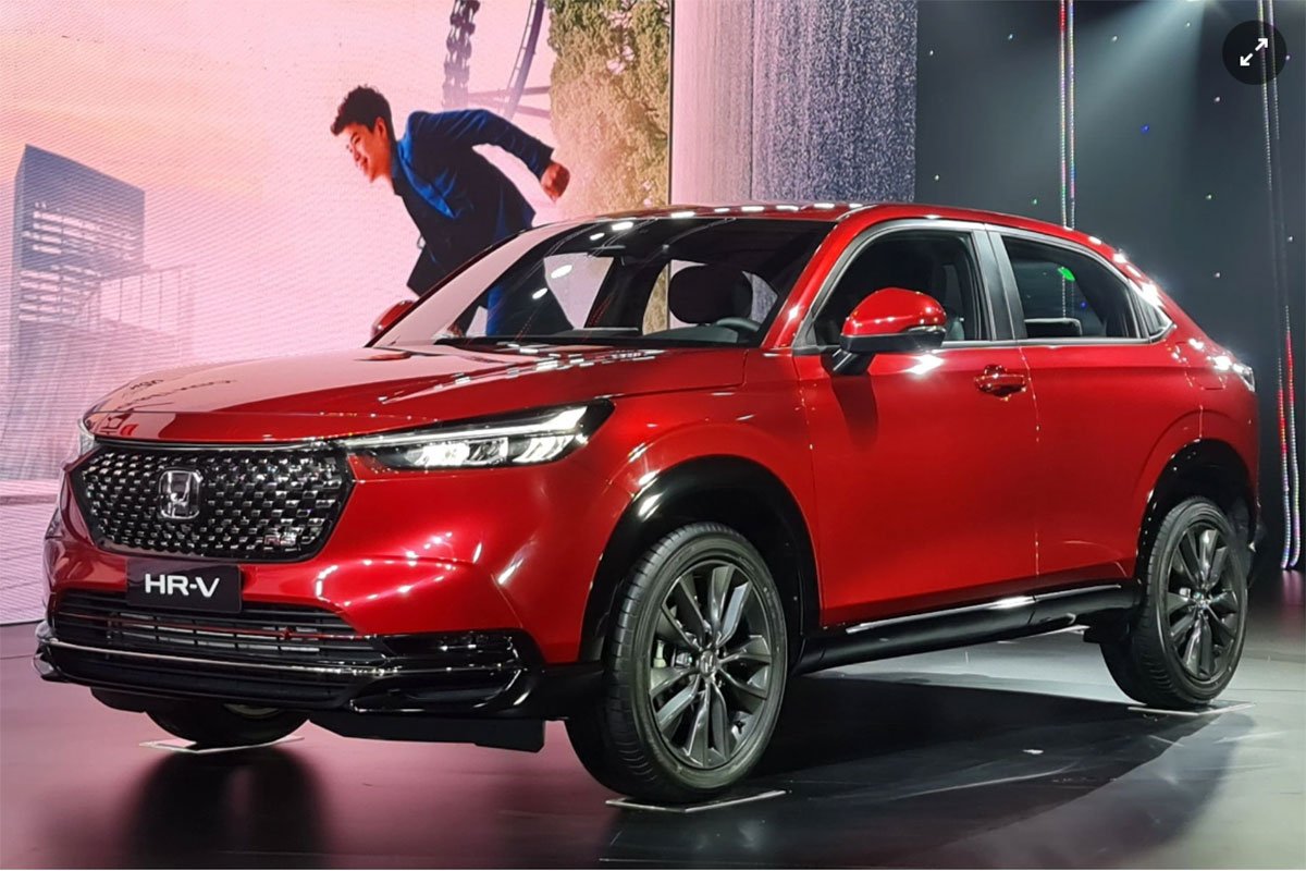 Honda HR-V 2022 cũng sẽ cạnh tranh với c&amp;aacute;c mẫu &amp;ocirc; t&amp;ocirc; như Mazda, Toyota Corolla...