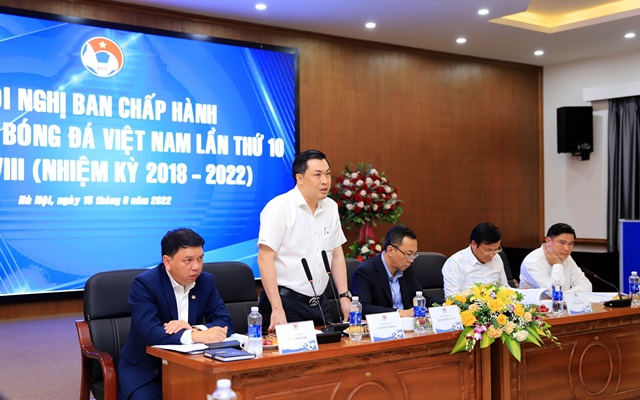 VFF  ch&amp;uacute;c mừng Ph&amp;oacute; Chủ tịch Cao Văn Ch&amp;oacute;ng