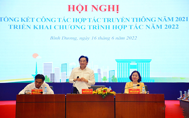Đồng ch&amp;iacute; Nguyễn Ho&amp;agrave;ng Thao, Ph&amp;oacute; b&amp;iacute; thư Thường trực Tỉnh ủy B&amp;igrave;nh Dương ph&amp;aacute;t biểu tại hội nghị