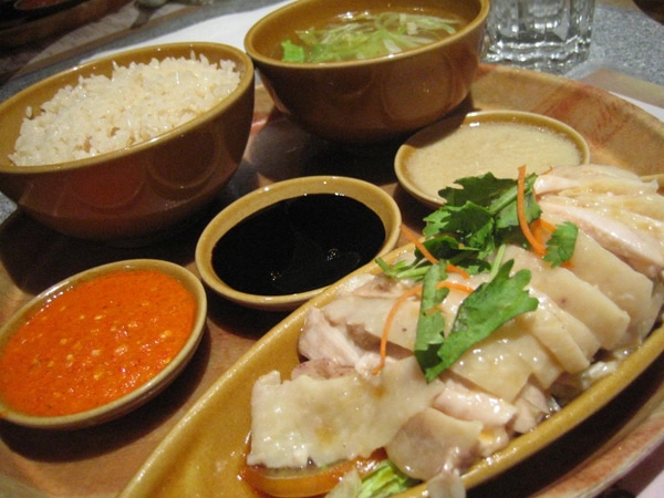 Cơ hội từ cuộc &amp;ldquo;khủng hoảng cơm g&amp;agrave;&amp;rdquo; tại Singapore