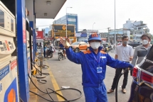 VCCI đề nghị nghiên cứu bỏ thuế tiêu thụ đặc biệt đối với xăng