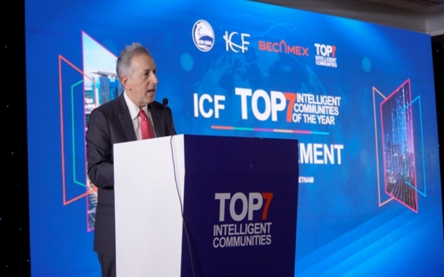 &amp;Ocirc;ng Louis Zacharilla - Nh&amp;agrave; đồng s&amp;aacute;ng lập tổ chức Cộng đồng Th&amp;ocirc;ng minh thế giới ICF ph&amp;aacute;t biểu tại buổi lễ