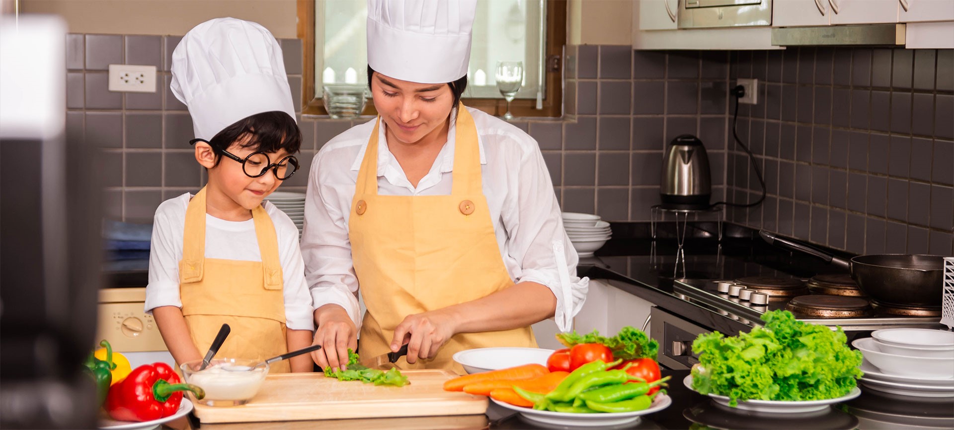 Bữa cơm nhà tốt cho sự phát triển của con trẻ Bữa cơm nhà tốt cho sự phát triển của con trẻ