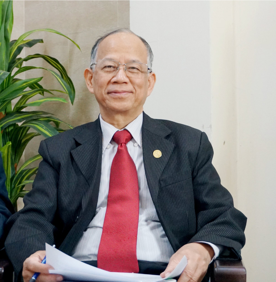 Chuy&amp;ecirc;n gia kinh tế Nguyễn Minh Phong