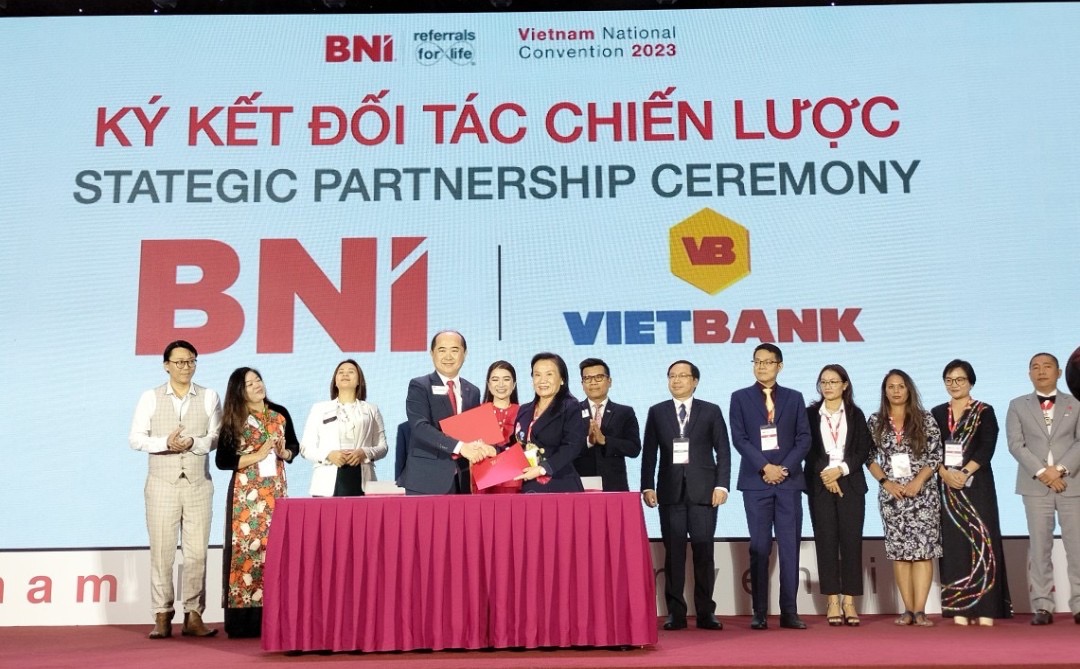 &amp;Ocirc;ng Hồ Quang Minh - Chủ tịch BNI Việt Nam  k&amp;yacute; kết hợp t&amp;aacute;c chiến lược với c&amp;aacute;c đối t&amp;aacute;c