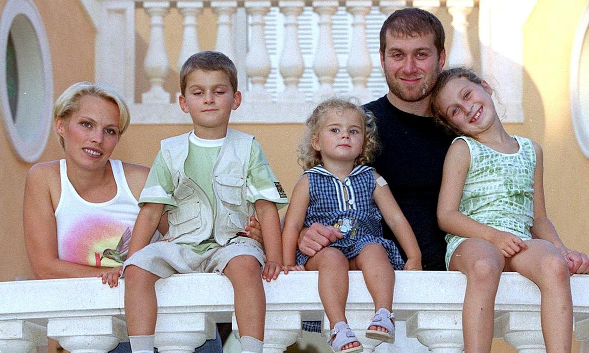 Gia đ&amp;igrave;nh  tỷ ph&amp;uacute; Roman Abramovich