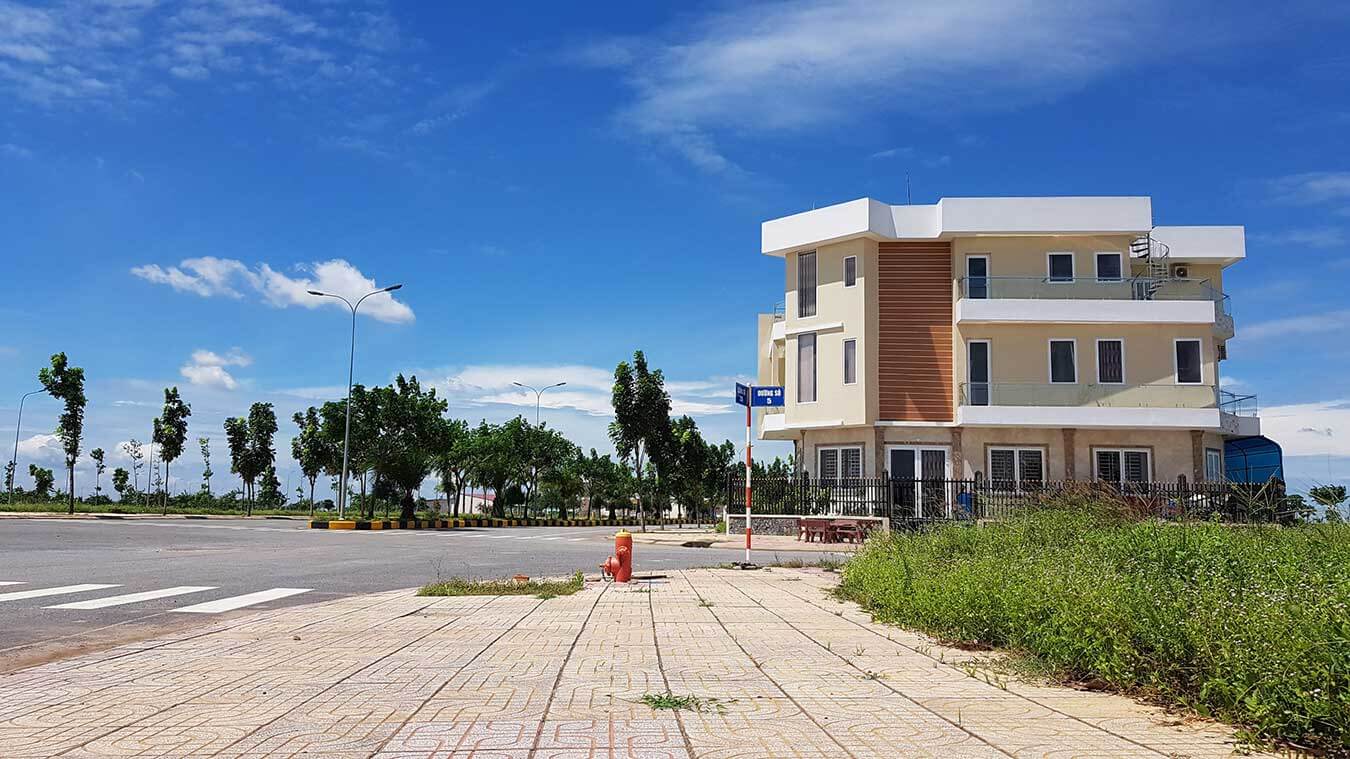 Bộ X&amp;acirc;y dựng đề xuất giải ph&amp;aacute;p xử l&amp;yacute; vướng mắc ph&amp;aacute;p l&amp;yacute; cho 4 dự &amp;aacute;n ở Đồng Nai