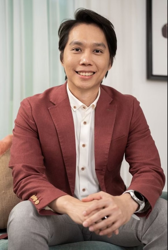 Stephen Lew, Người s&amp;aacute;ng lập Trường T&amp;acirc;m l&amp;yacute; học T&amp;iacute;ch cực