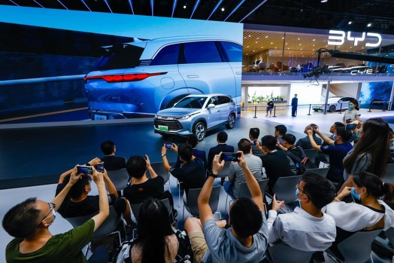 Trung Quốc chiếm 60% doanh thu xe điện to&amp;agrave;n cầu