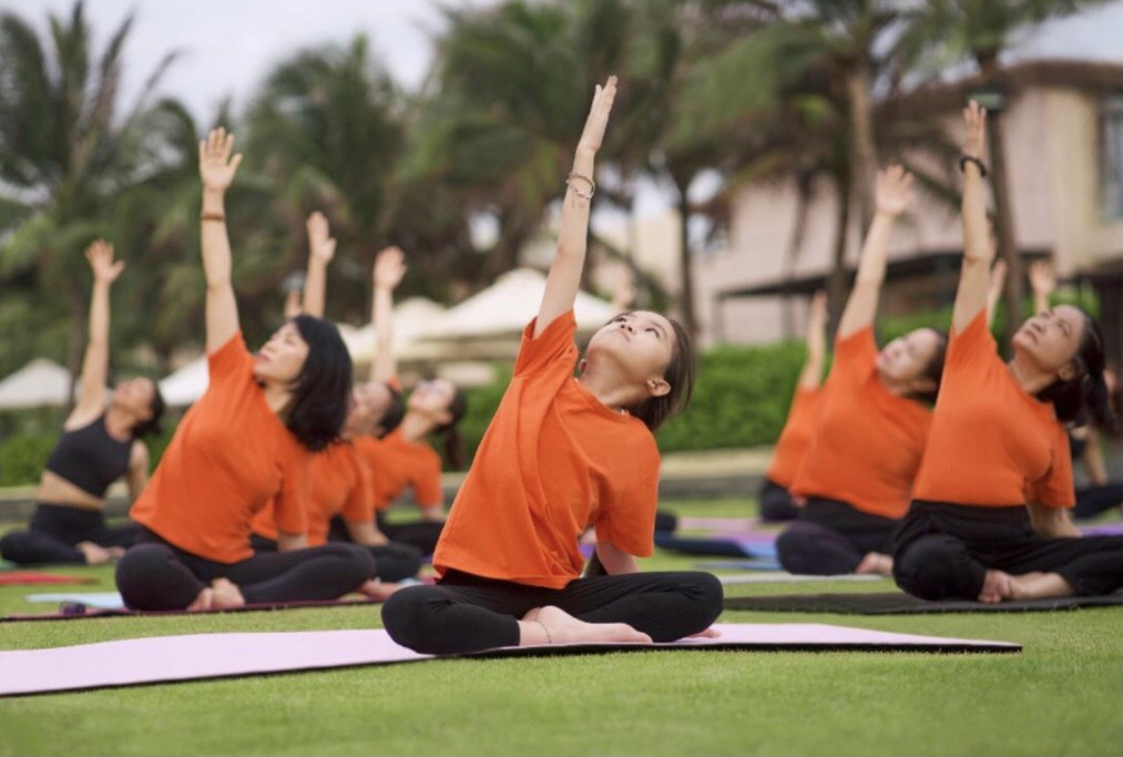 Lớp học Yoga buổi s&amp;aacute;ng cho cả gia đ&amp;igrave;nh