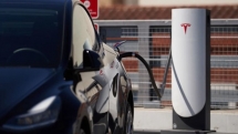 Người mua xe điện GM sẽ sớm được sử dụng hệ thống sạc pin của Tesla