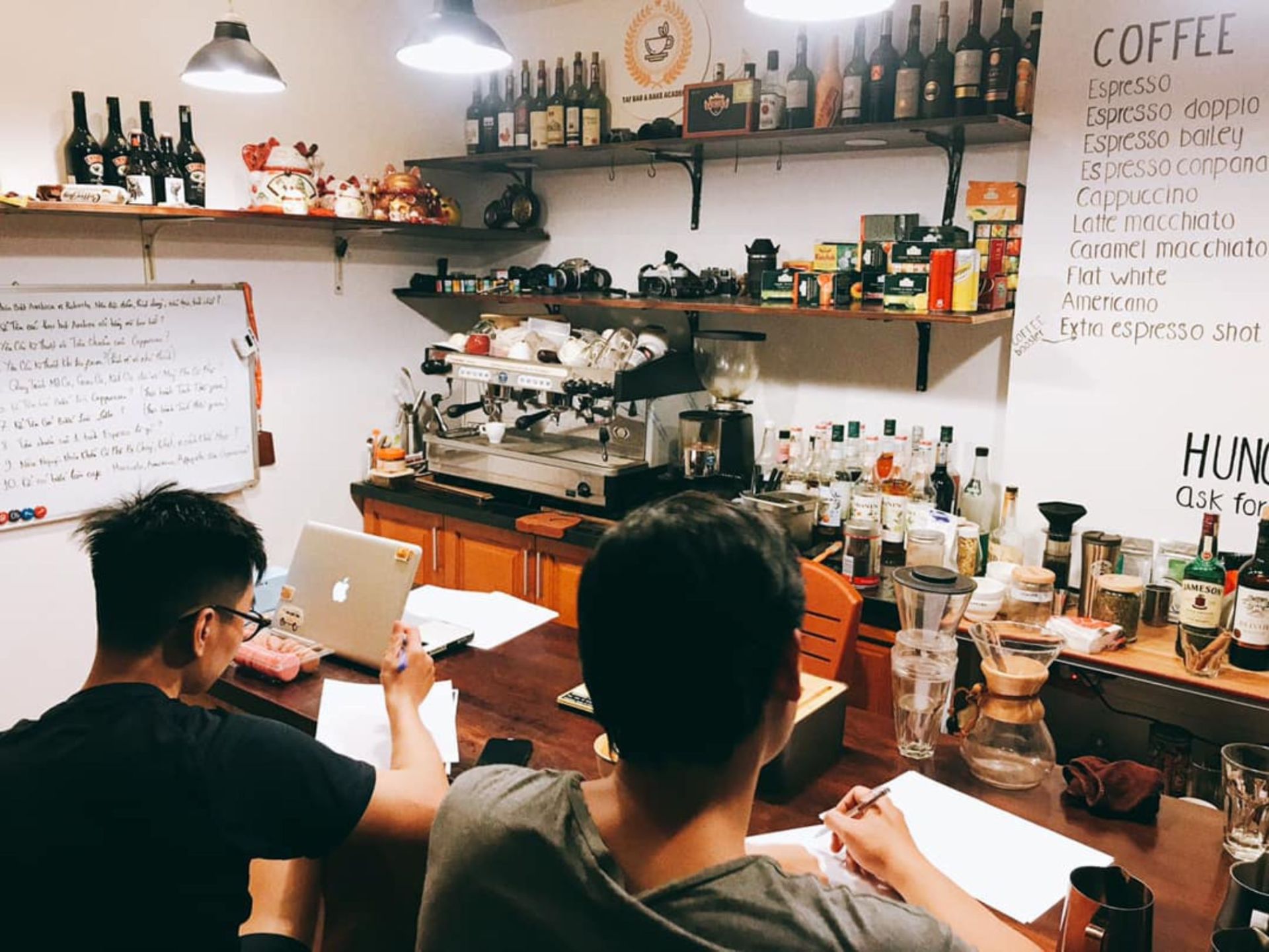 Một trong c&amp;aacute;c ph&amp;ograve;ng thực h&amp;agrave;nh chuy&amp;ecirc;n biệt tại TAF Bar