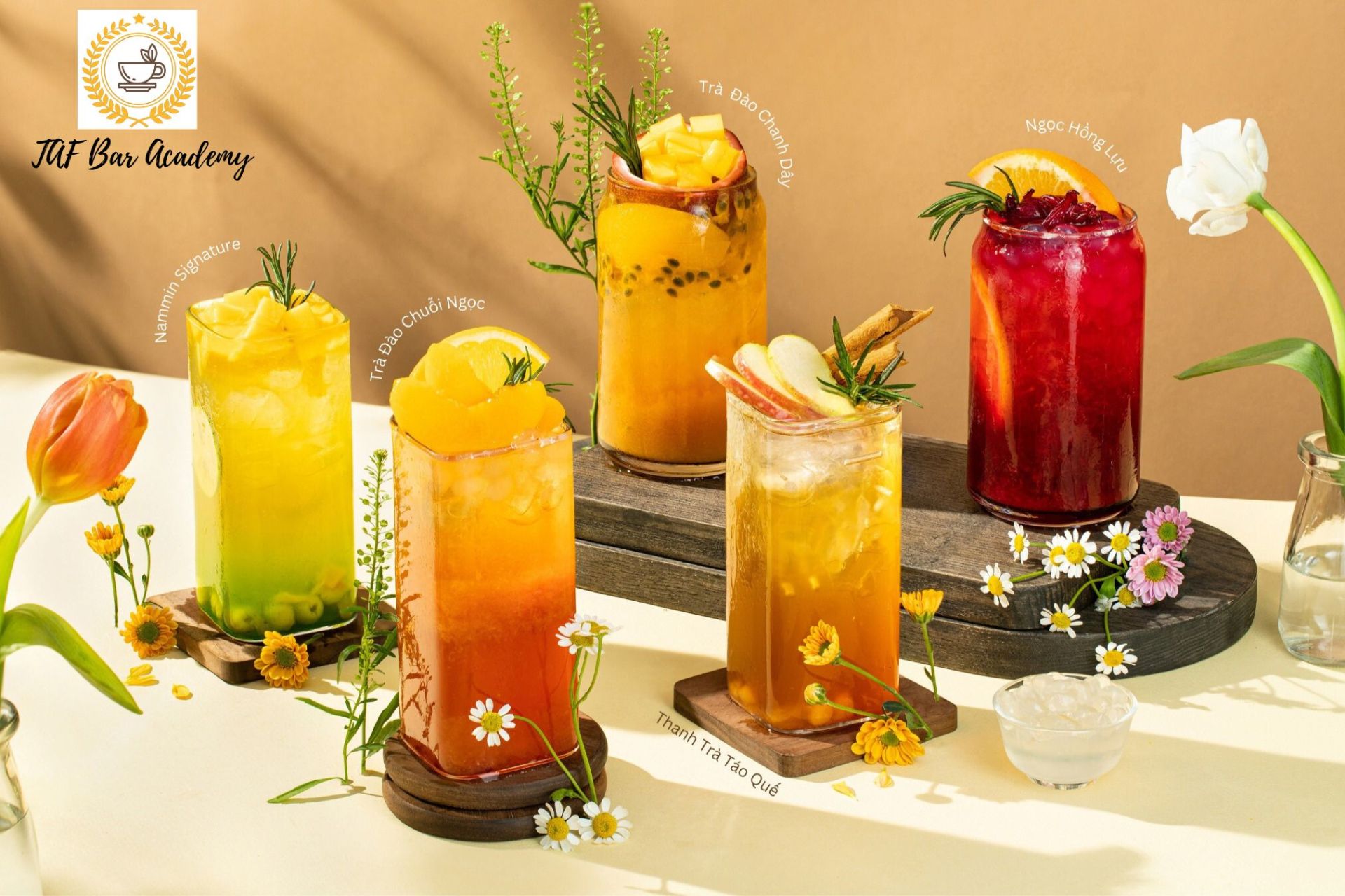 Thực h&amp;agrave;nh v&amp;agrave; r&amp;egrave;n luyện pha chế c&amp;aacute;c đồ uống từ cơ bản đến n&amp;acirc;ng cao tại TAF Bar