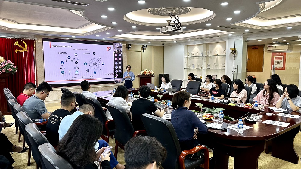 Hội thảo được tổ chức dưới sự dẫn dắt của c&amp;aacute;c chuy&amp;ecirc;n gia c&amp;oacute; kinh nghiệm h&amp;agrave;ng chục năm trong lĩnh vực TTTM v&amp;agrave; TTQT của SHB.