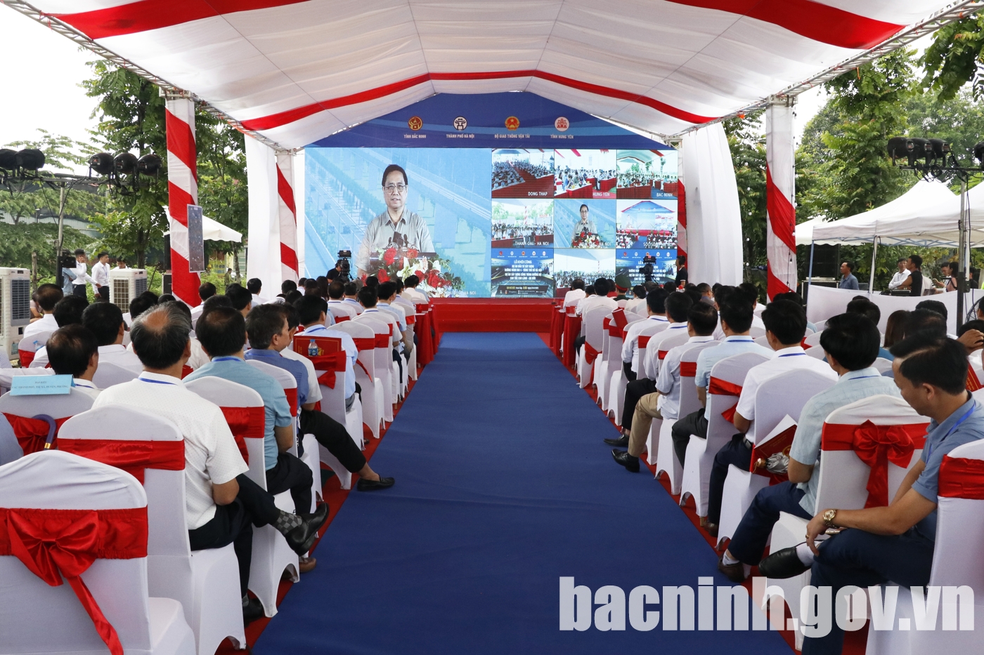 To&amp;agrave;n cảnh Lễ Khởi c&amp;ocirc;ng Dự &amp;aacute;n đầu tư x&amp;acirc;y dựng đường V&amp;agrave;nh đai 4 - V&amp;ugrave;ng thủ đ&amp;ocirc; H&amp;agrave; Nội tại điểm cầu Bắc Ninh.