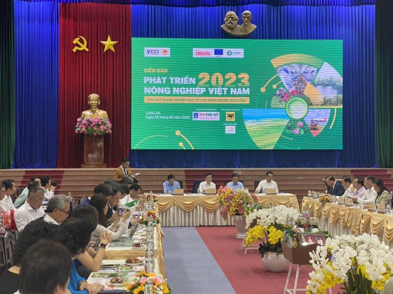 Diễn đ&amp;agrave;n