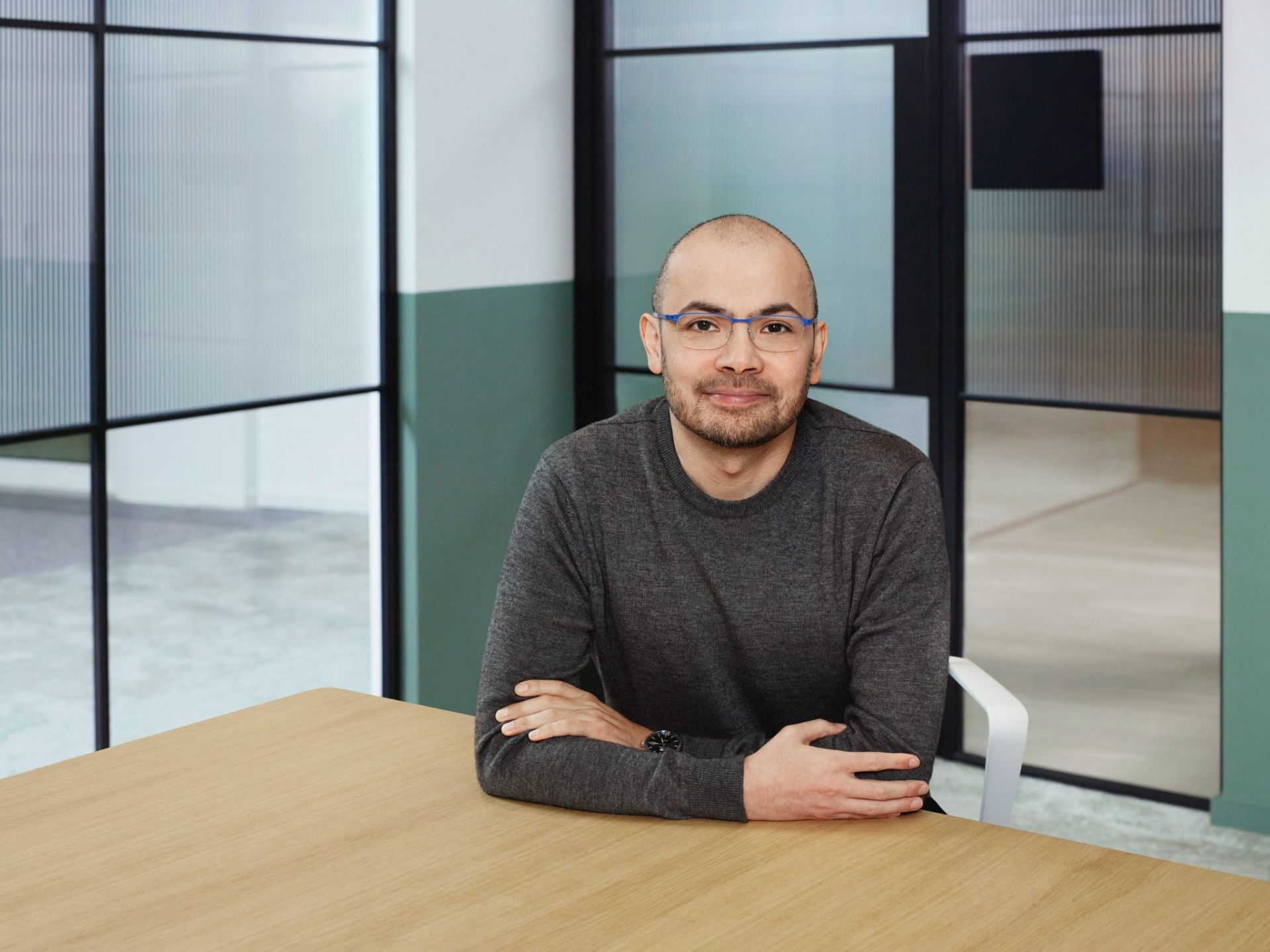 &amp;ocirc;ng Demis Hassabis, đồng s&amp;aacute;ng lập v&amp;agrave; Gi&amp;aacute;m đốc điều h&amp;agrave;nh DeepMind