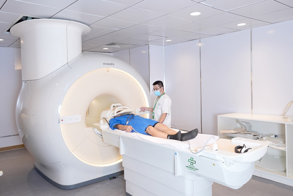 M&amp;aacute;y m&amp;oacute;c nhập khẩu từ Mỹ hỗ trợ an to&amp;agrave;n trong phẫu thuật cho bệnh nh&amp;acirc;n
