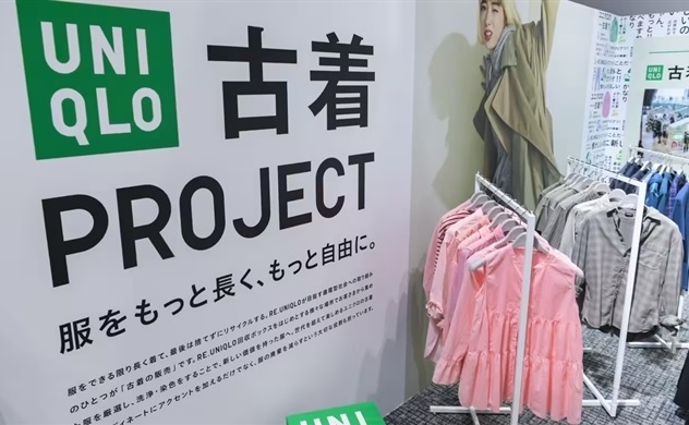 Uniqlo, nỗ lực thu gom v&amp;agrave; t&amp;aacute;i chế quần &amp;aacute;o đ&amp;atilde; qua sử dụng để giảm kh&amp;iacute; thải carbon v&amp;agrave; bảo vệ m&amp;ocirc;i trường.